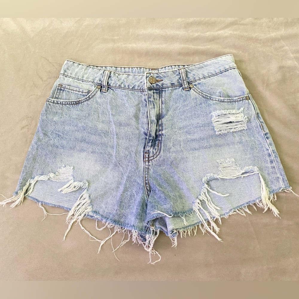 Rewash jean shorts size 11 with distress